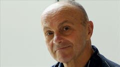 Eugene «Gene» Fama is a titan of finance. His 1964 doctoral dissertation «The Behavior of Stock Market Prices» laid the foundation for the efficient markets hypothesis that has transformed the way finance is viewed and conducted. In 2013, he was honored with the Nobel Prize in Economic Sciences for his empirical analysis of asset prices.Professor Fama is a prolific author, having written two books and published more than 100 articles in academic journals. He has done groundbreaking work with the Fama–French three-factor model. Developed with Dartmouth finance professor Kenneth French in the early 1990s, the model explains equity returns based on risk dimensions such as market risk, valuation and company size. Two additional dimensions were added later.Dimensional Fund Advisors, an investment company founded by Professor Fama, Professor French and David Booth in 1981, is putting the insights from this model into practice. Today, the firm has more than $510 billion assets under management and employs over 1,400 people worldwide.In his spare time, Eugene Fama is an avid golfer. Often, his golf partner is Professor Richard Thaler who also teaches economics at the University of Chicago and received the Nobel Prize in Economic Sciences in 2017 for his research in the field of behavioral finance - the new economic theory, which questions the thesis of rational markets.