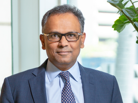 «You can’t have it both ways. Either the economy rolls over, which will lead to Fed cuts. Or the economy does not roll over, but then there won’t be any rate cuts»: Rajiv Jain. (Picture: GQG Partners)