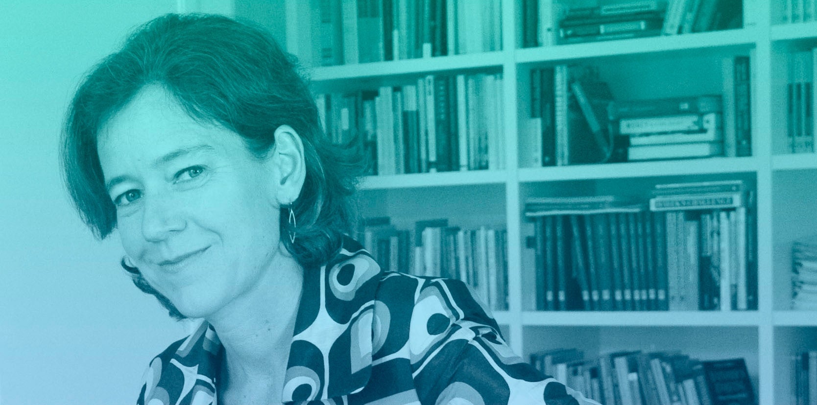 Karen Horn steht mit einem Bein in der Wissenschaft und mit dem anderen in der Publizistik. Sie lehrt ökonomische Ideengeschichte und Wirtschaftsjournalismus an der Universität Erfurt. Ihr wissenschaftliches Interesse liegt an der Schnittstelle der Ökonomie zu Philosophie, Politikwissenschaft und Geschichte; vorrangig beschäftigt sich Karen Horn mit dem Denkgebäude des Liberalismus. Daneben schreibt die frühere Wirtschaftsredaktorin der Frankfurter Allgemeinen Zeitung regelmässig für diverse Zeitungen, Magazine und Online-Dienste. Zudem ist sie Mitherausgeberin und Chefredaktorin der Fachzeitschrift «Perspektiven der Wirtschaftspolitik». Sie lebt in Zürich. www.karenhorn.de