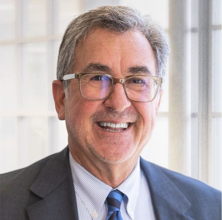 «Apart from Netflix, nobody makes any money on streaming right now»: Michael Pachter.