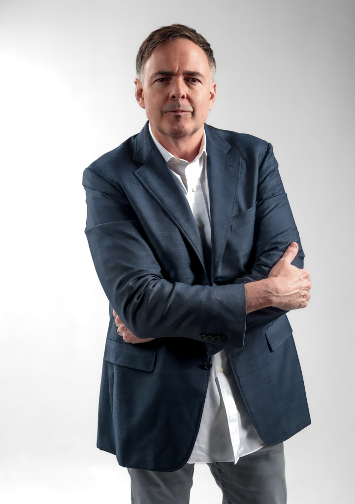 «If inflation normalizes at a level of around 3.5%, investors will want to own companies that have hard assets in the ground»: Larry McDonald.