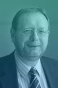 Peter E. Huberは、OberurselのHuber Portfolio Gmbhの創設者兼マネージングディレクターです。株式市場と債券市場への反循環投資を専門としています。以前は、彼はStarcapital Asset Managerのパートナーおよびファンドマネージャーであり、2016年にBellevue Groupに売却しました。 HuberはMannheimで経営管理を学び、1981年に自分のビジネスを始める前に、FrankfurtのPrivate Bank SMHで働いていました。