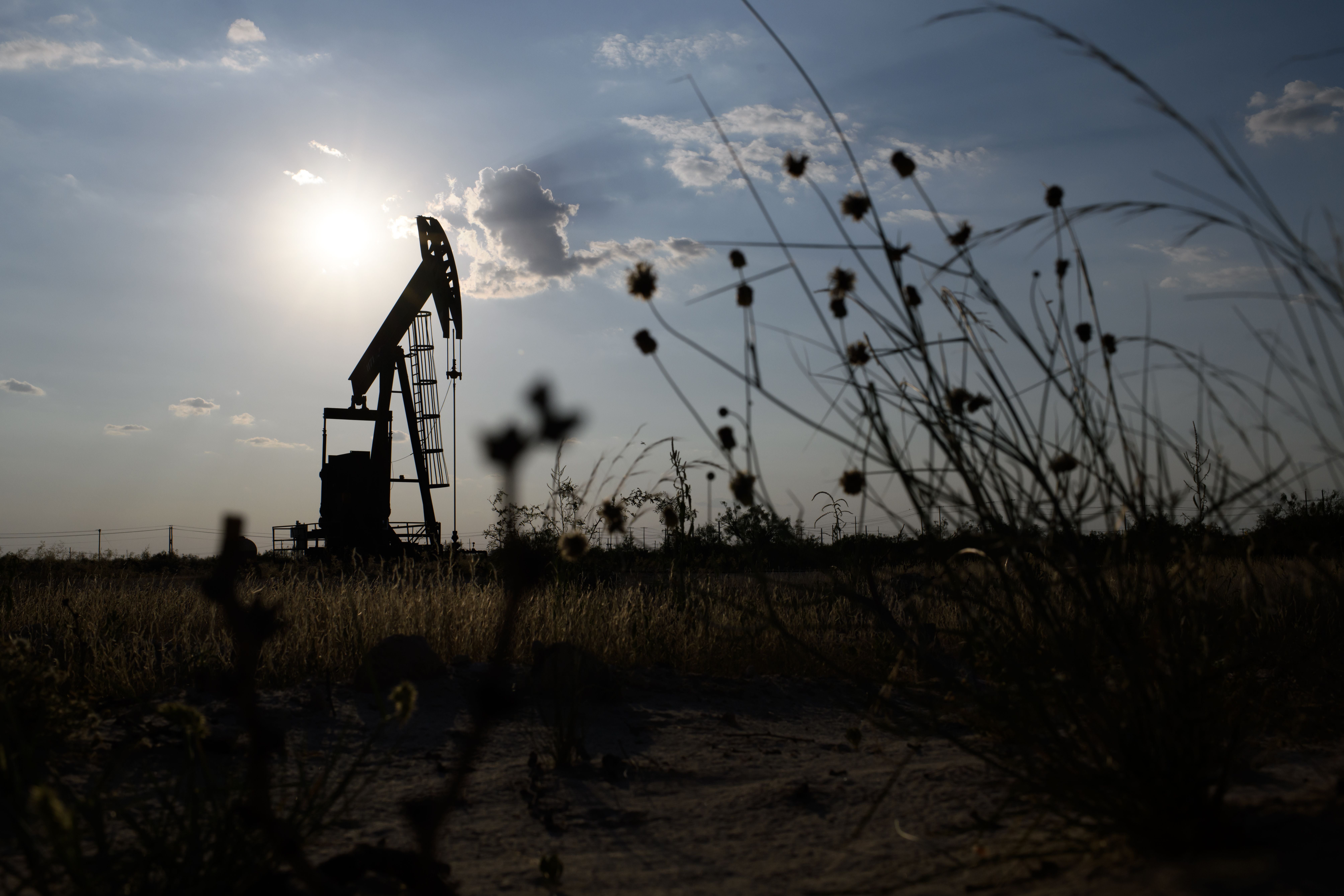 Oil stocks break out into new territory
