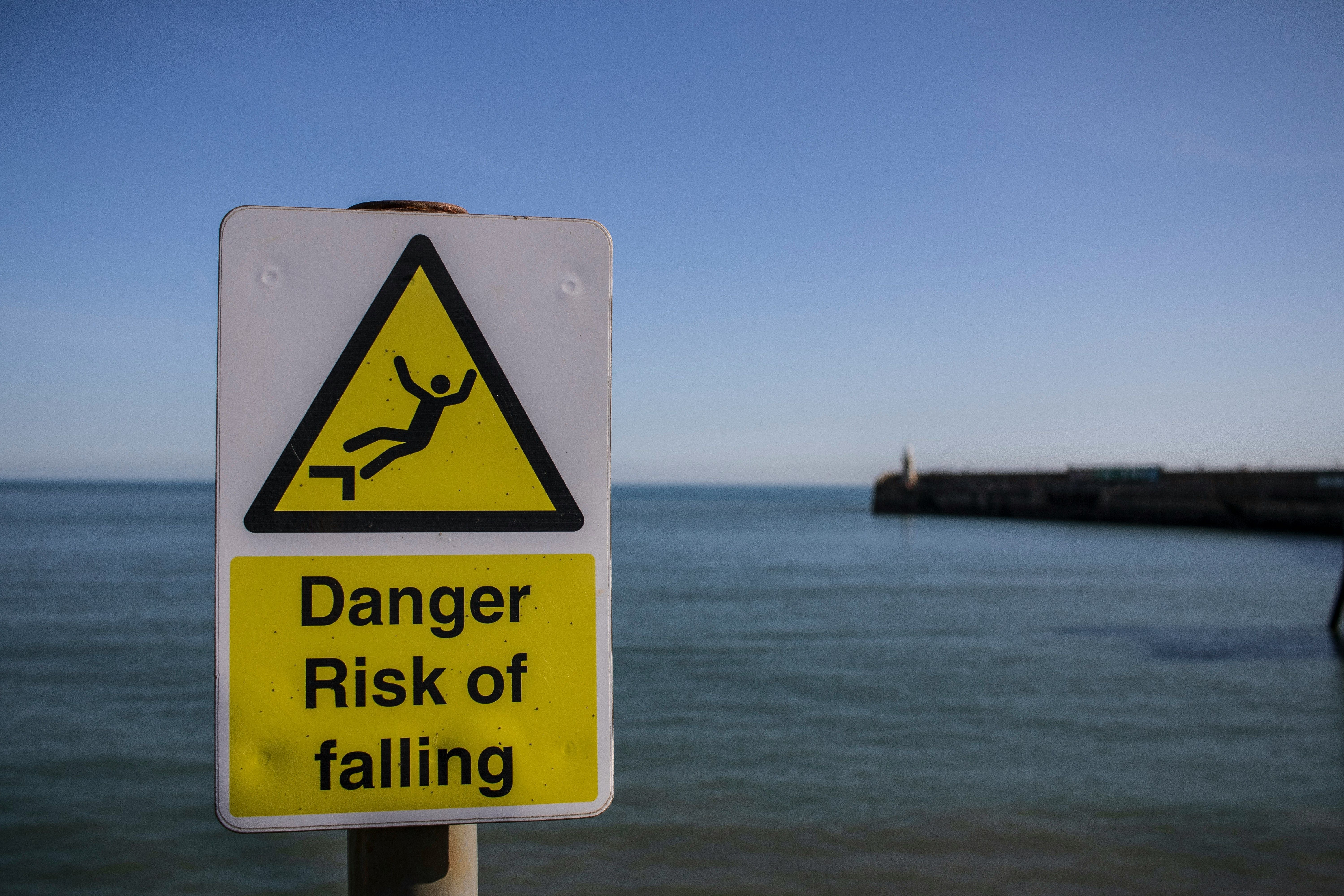 Impending Crisis: Dangerous Imbalances in the Global Economy